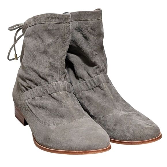 Clarks Alba Evie grey faux suede ankle bootie size 9M Scrunch Drawstring slouch - Picture 1 of 10